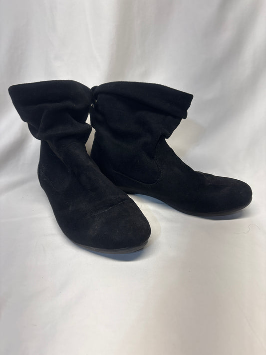 Joe Boxer short sueded black slouch boots - size Shoes - Adult 9