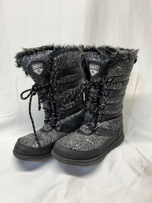 Quest grey & white snow boots - size Shoes - Adult 5