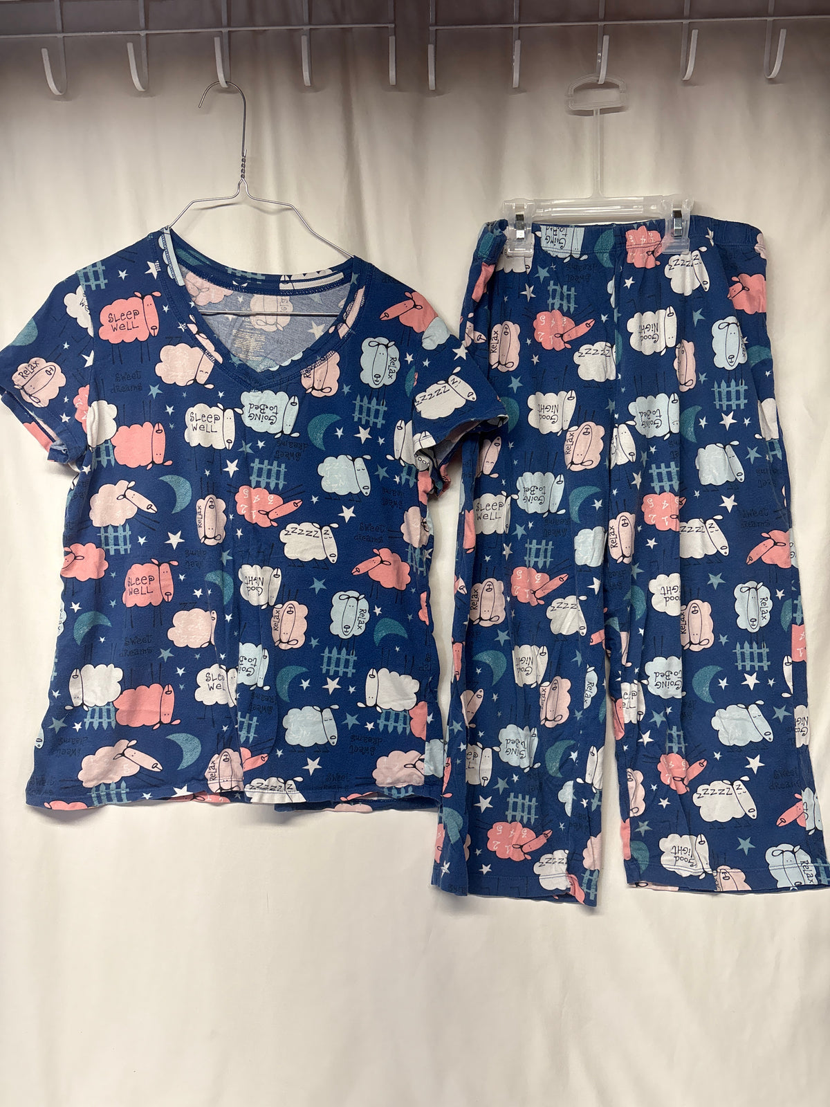 Secret Treasures 2pc PJs blue w/ sheep - s/s & - size Women - S (4/6)