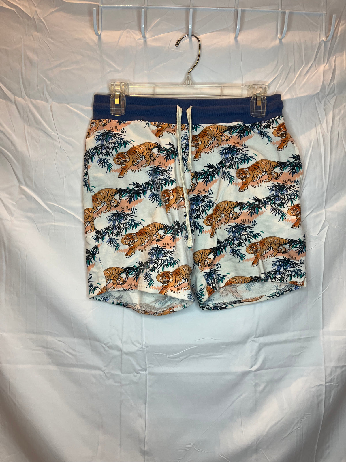 No Boundaries knit ivory tiger shorts blue waist - size Teen/Men - S (29-31)