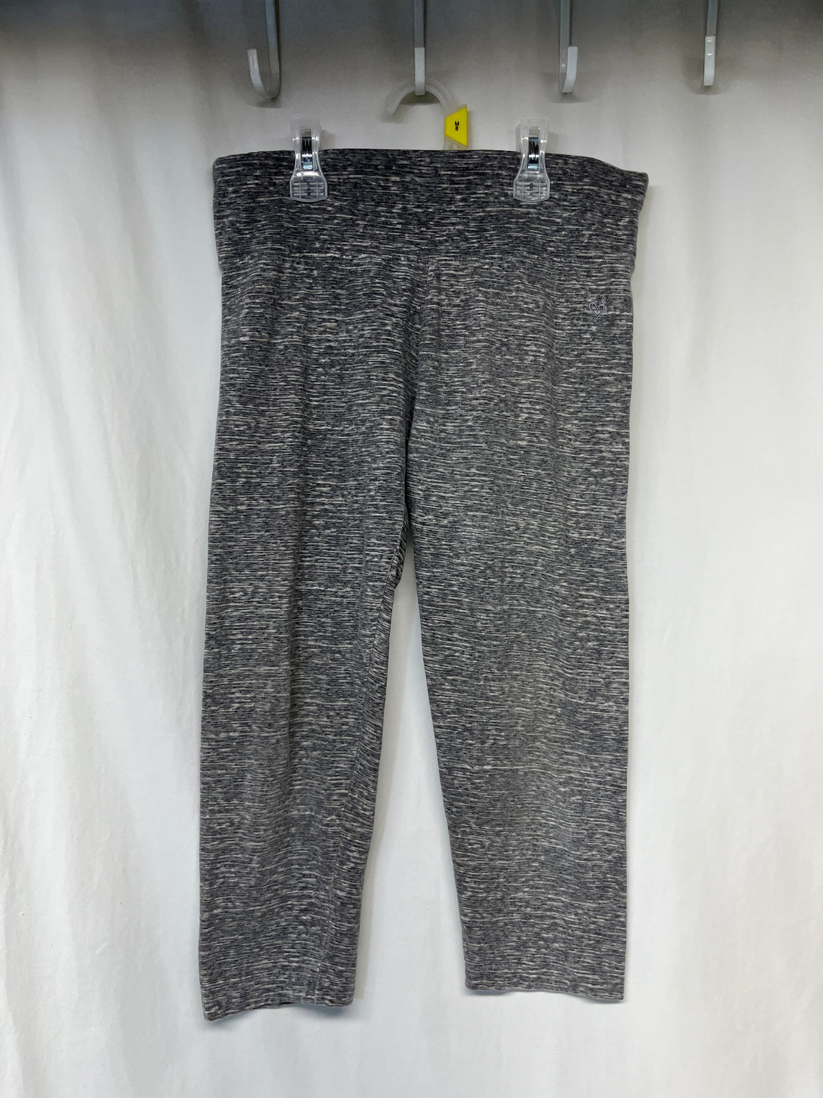 Justice grey heathered knit capris - size Youth - 18 (XXL)