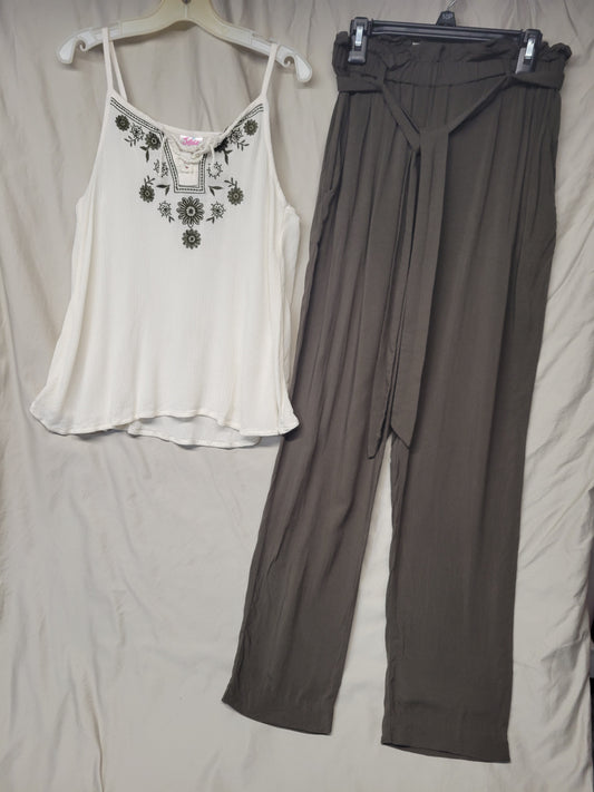 Justice cream & olive tank w/ H&M sz 32 olive - size Youth - 14 (XL)