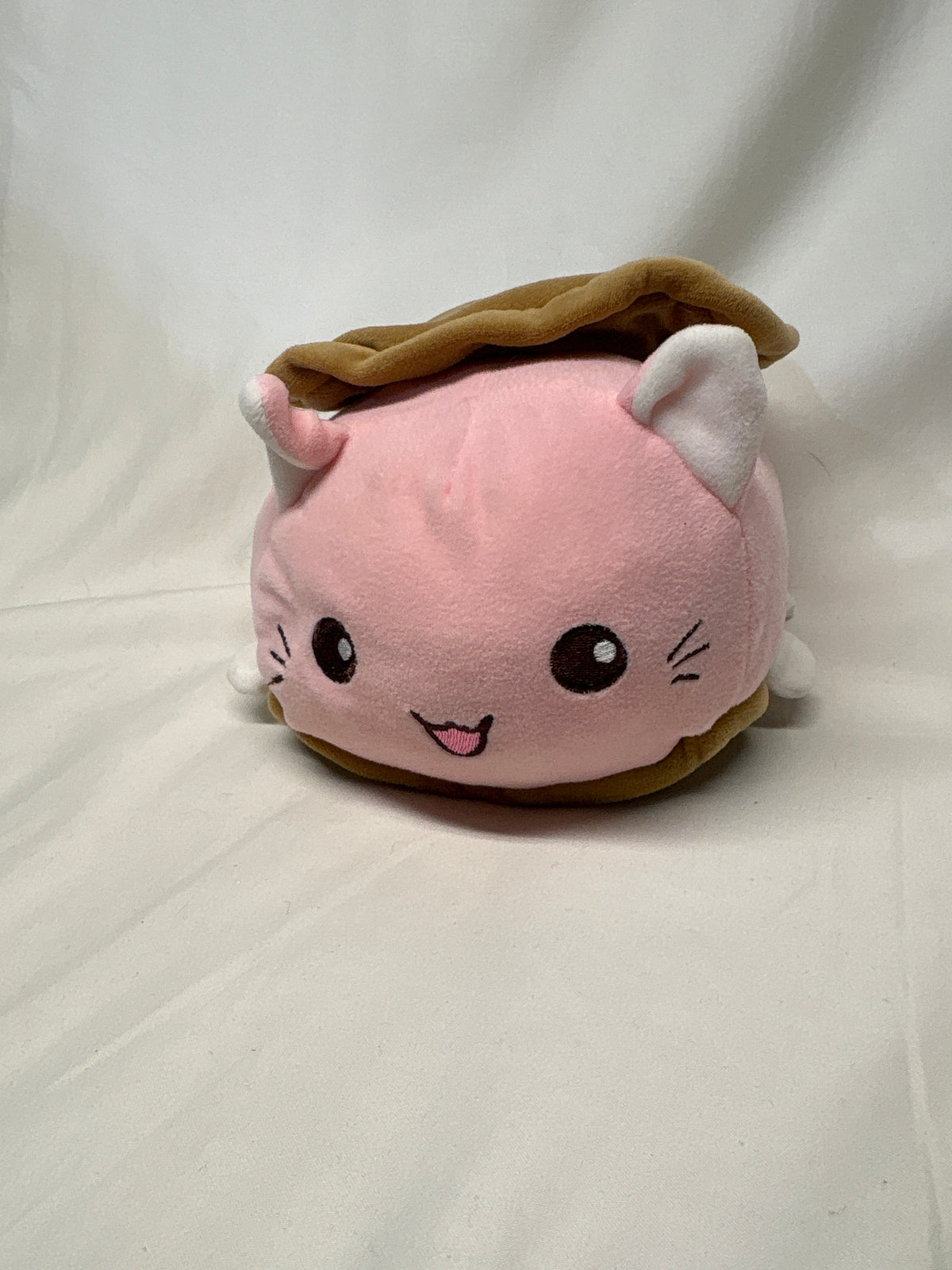 Meowchi Cat S'mores Pink Ice Cream