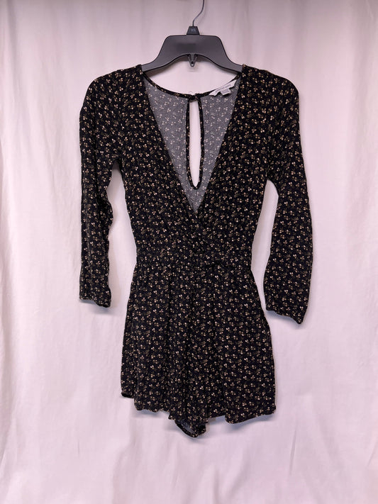 American Eagle black short romper v-neck - size Women - XS (0/2)