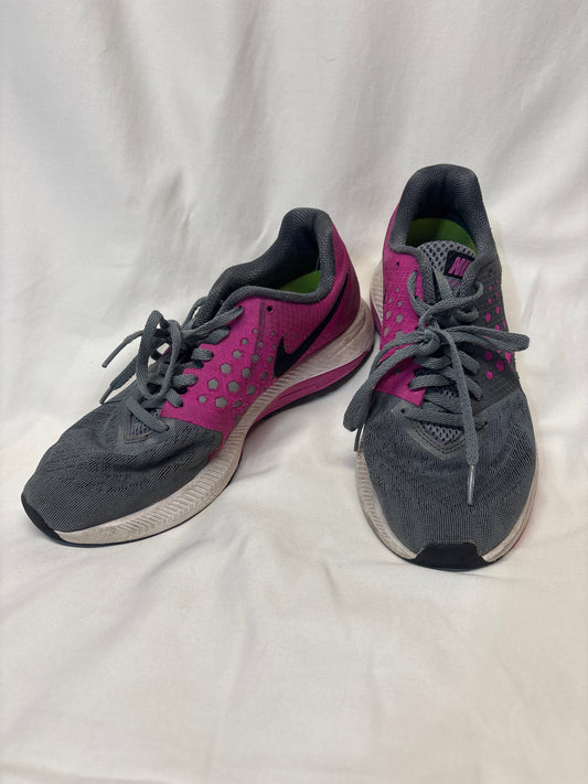 Nike grey & pink gym shoes w/ lime inside - size Shoes - Adult 8