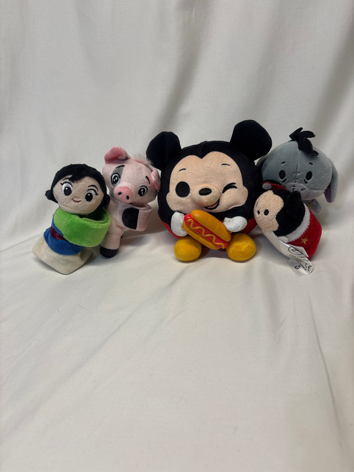5pc Disney lot - 2 wrist huggers - Pua & Mulan,