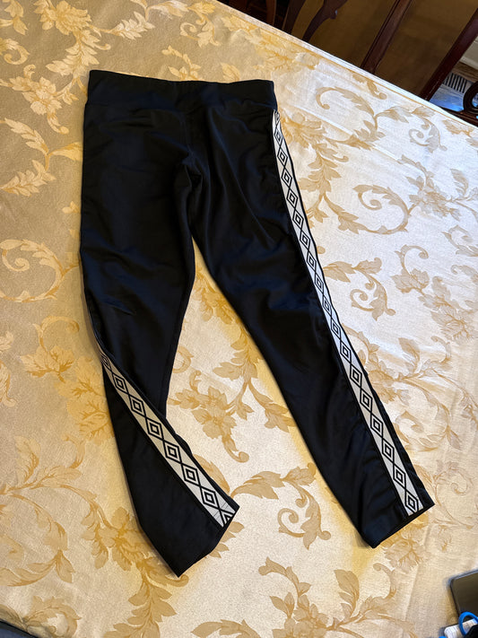 Umbro black pant VGUC - size Youth - 14 (XL)