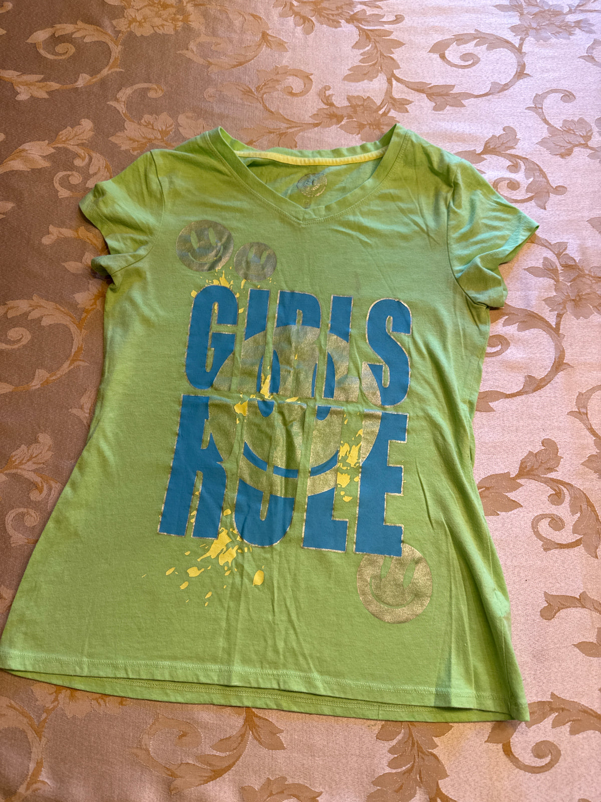 Green girls rule tee GUC - size Youth - 14 (XL)