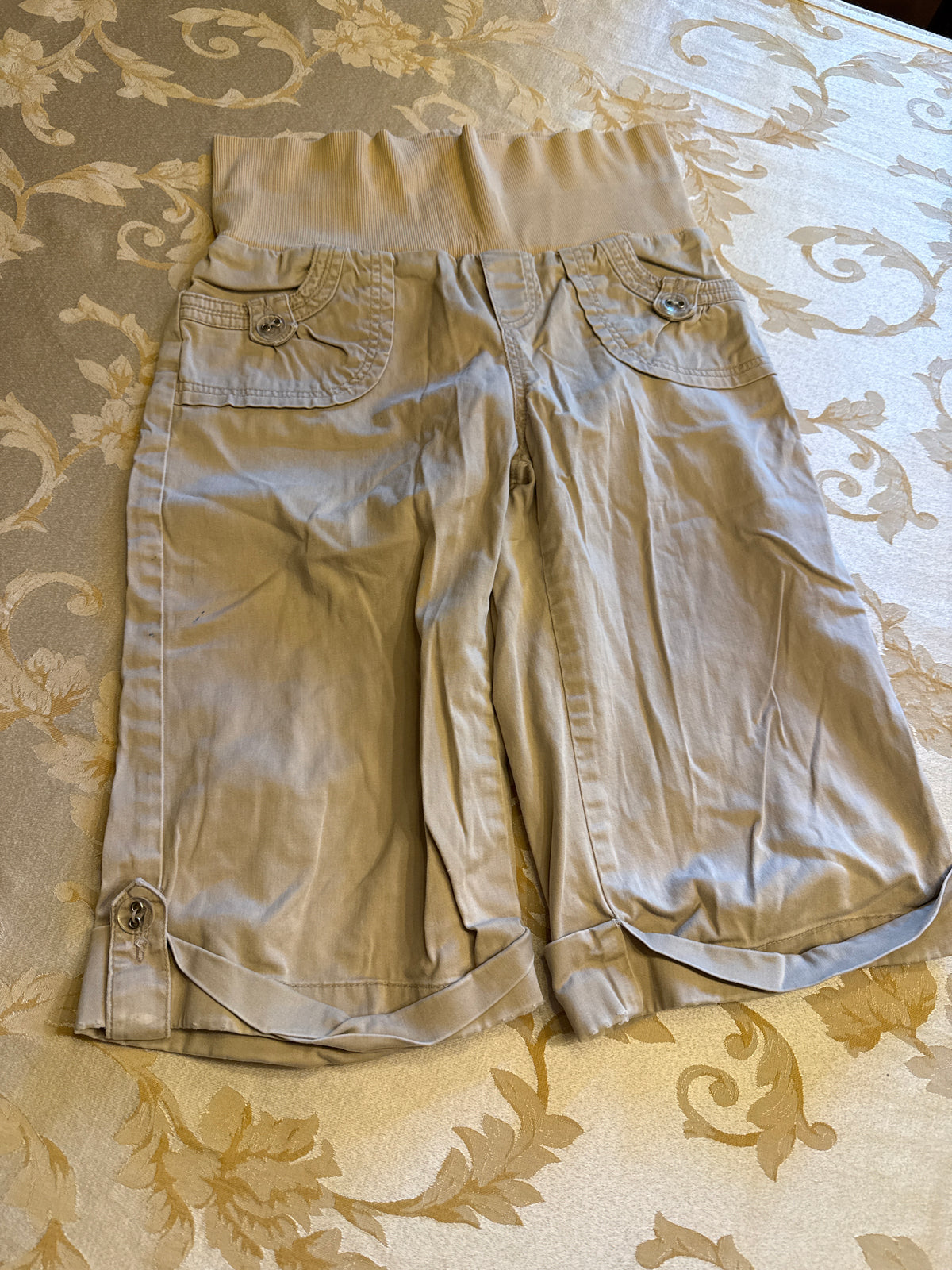 Cargo Bermuda short Khaki VGUC - size Youth - 14 (XL)