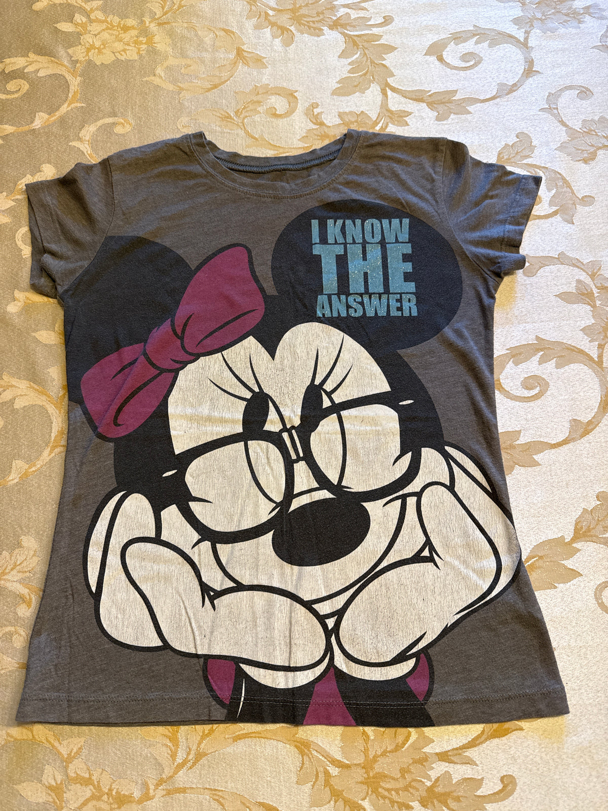 Minnie Mouse tee PLAY minor print cracks - size Youth - 14 (XL)