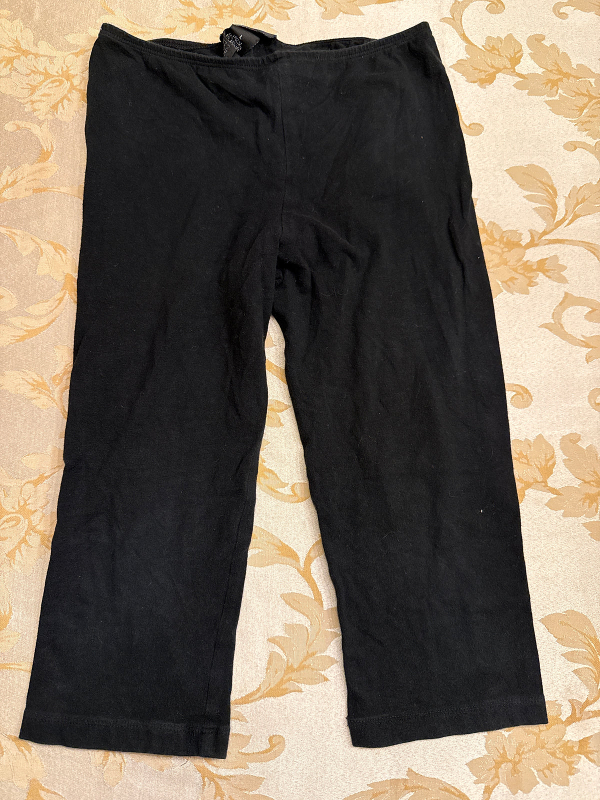 Black capri leggings GUC - size Youth - 12 (L)