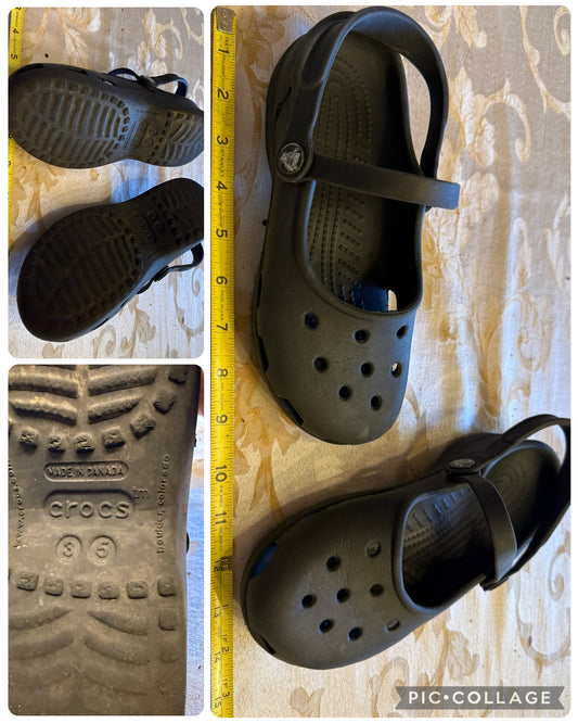 Black Maryjane Crocs VGUC - size Shoes - Kids 3