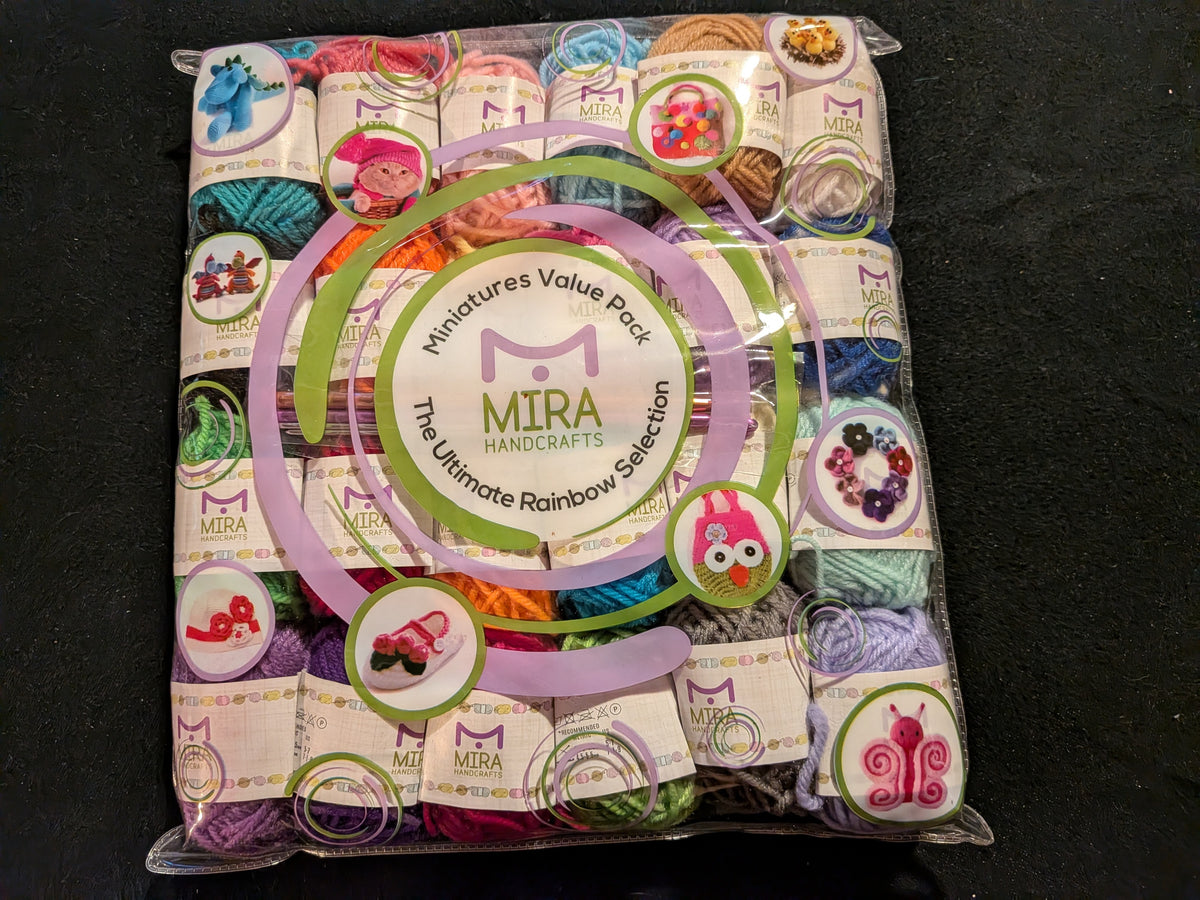 Mini skein of yarn Unopened