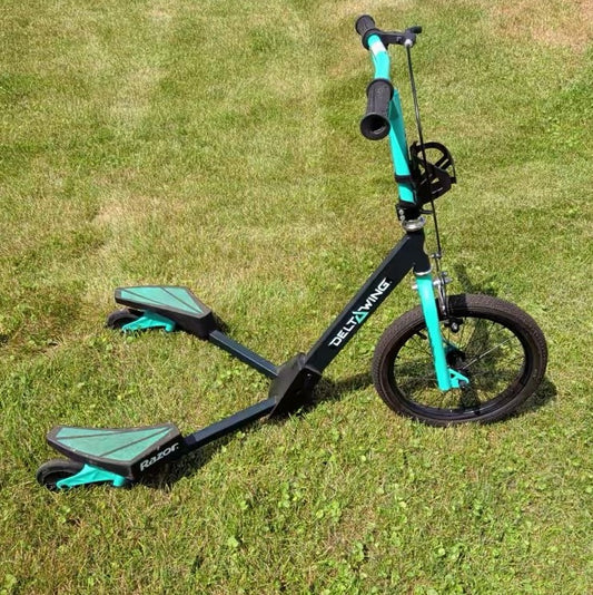 Razor DeltaWing Scooter Self-Propelled