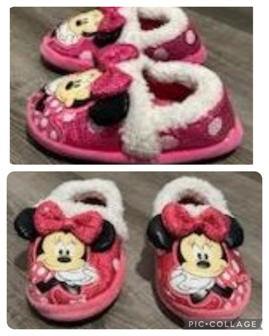 Minnie Mouse pink sparkle slippers VGUC - size Shoes - Toddler 9