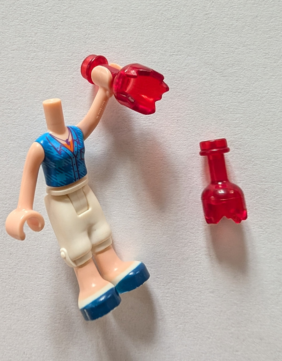 (2) broken bottle for Minifigs