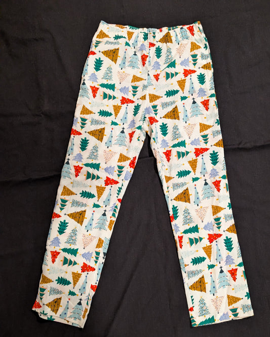 White w/ Xmas trees Old Navy - size Youth - 18 (XXL)