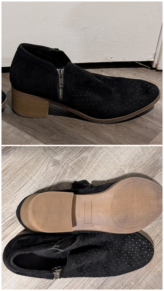 Black Heel Low Boots Zippers on both sides - size Shoes - Adult 8