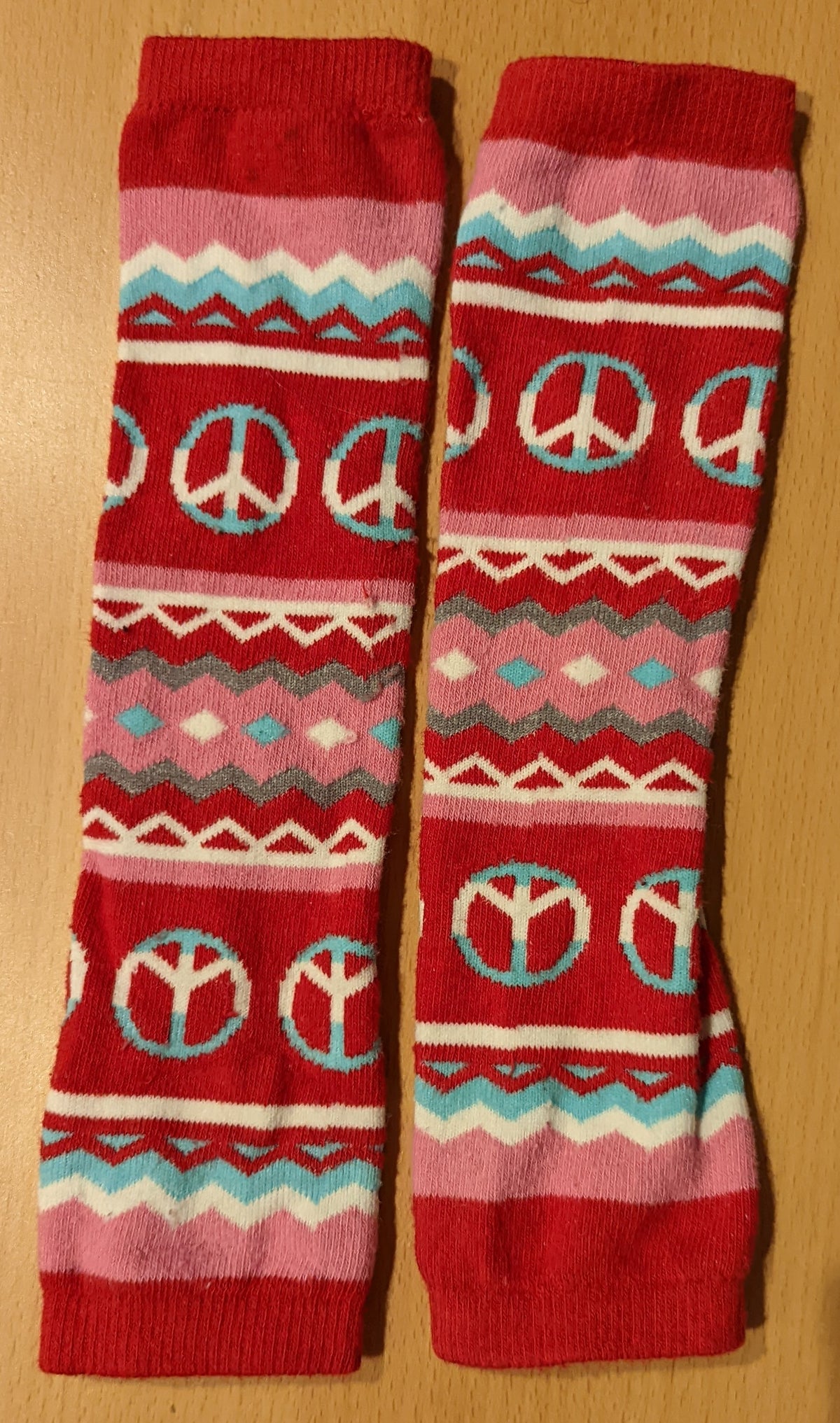 Baby leg warmers Red w/peace symbols