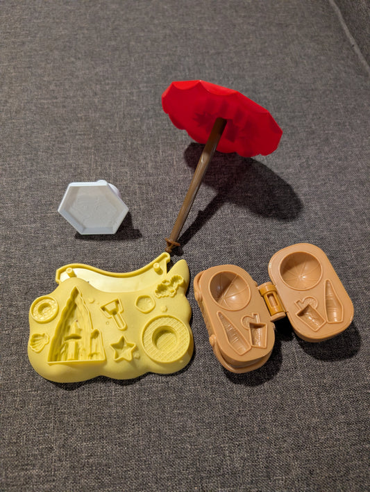 Play Doh beach set molds