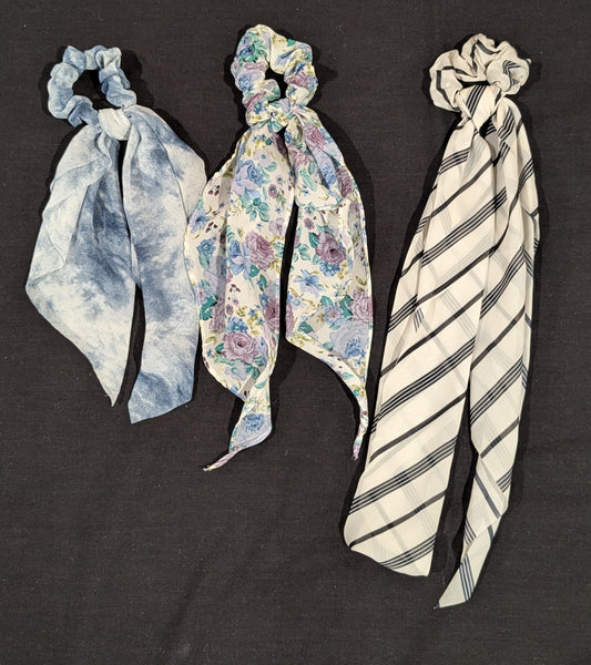 (3) scrunchies w/scarves Blue/Floral/B&W