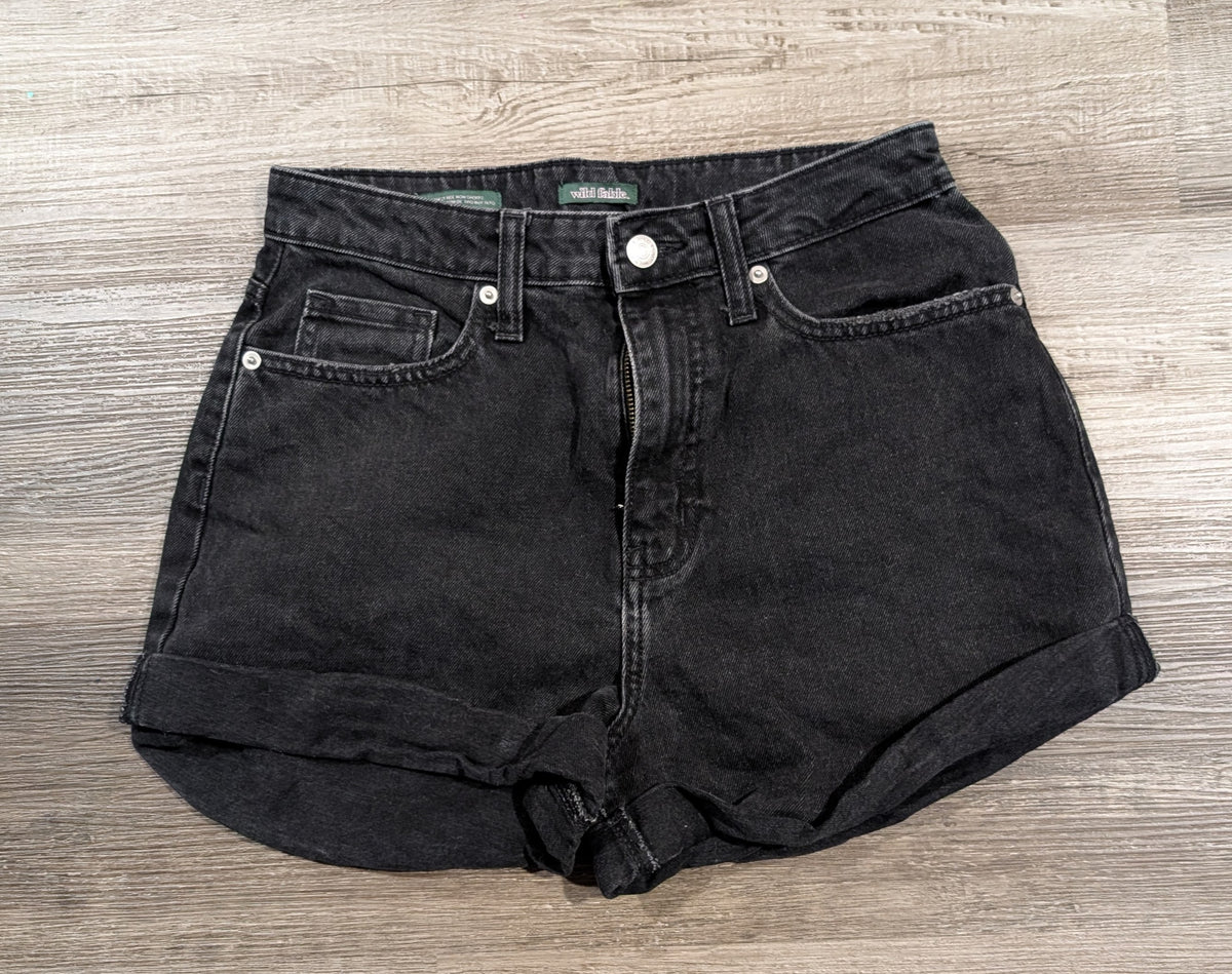 Wild Fable Denim Shorts Black sz 4/27R VGUC - size Junior - S (3/5)