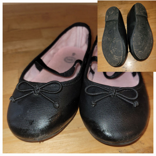 Black dress shoes GUC - size Shoes - Toddler 9