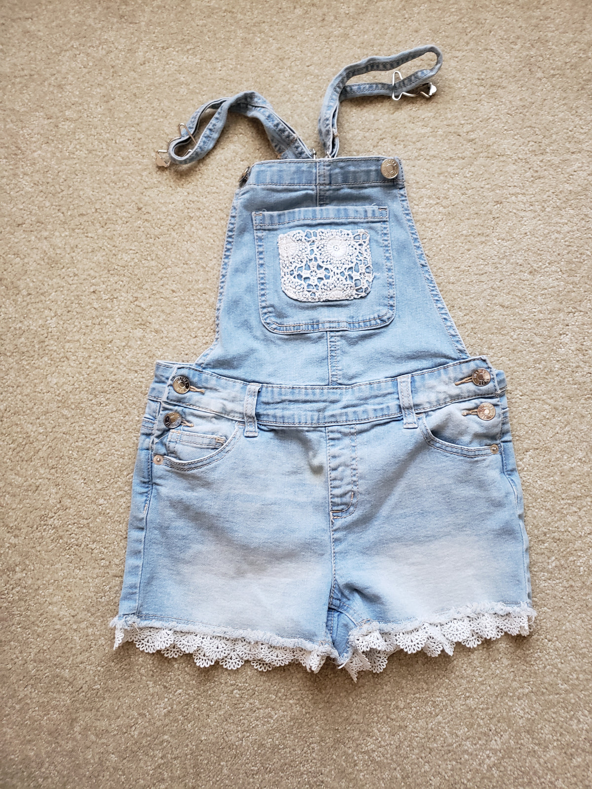 Justice overall shorts w/lace trim - size Youth - 12 (L)
