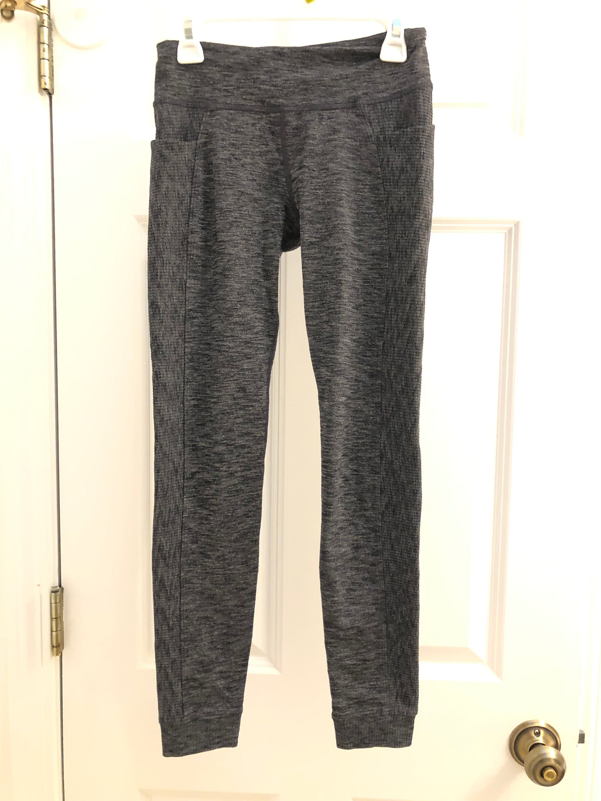 Athleta gray leggings Like new - size Youth - 12 (L)