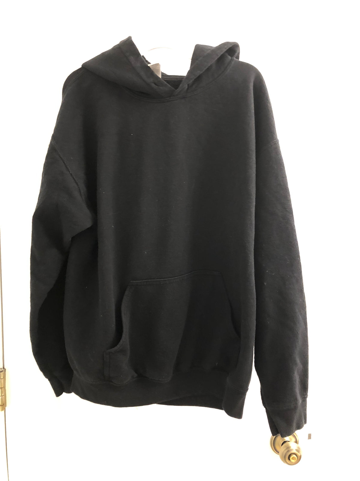 Black hoodie EUC Sweatshirt - size Teen/Men - M (32-34)