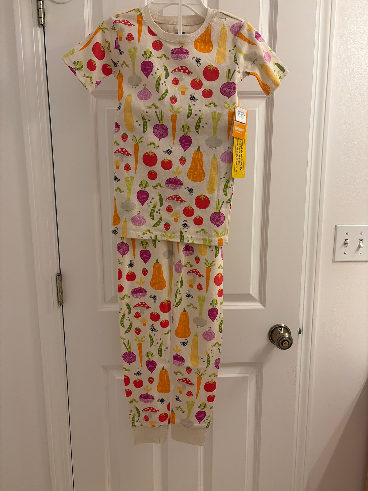 New 2 piece pajama pants Veggies. - size Youth - 10 (L)