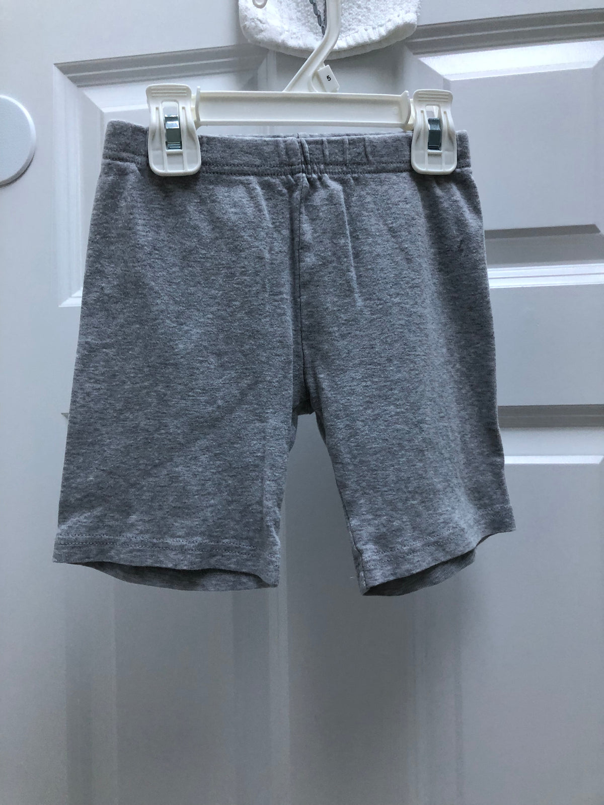 Gray shorts 100% cotton - size Youth - 5 (XS)