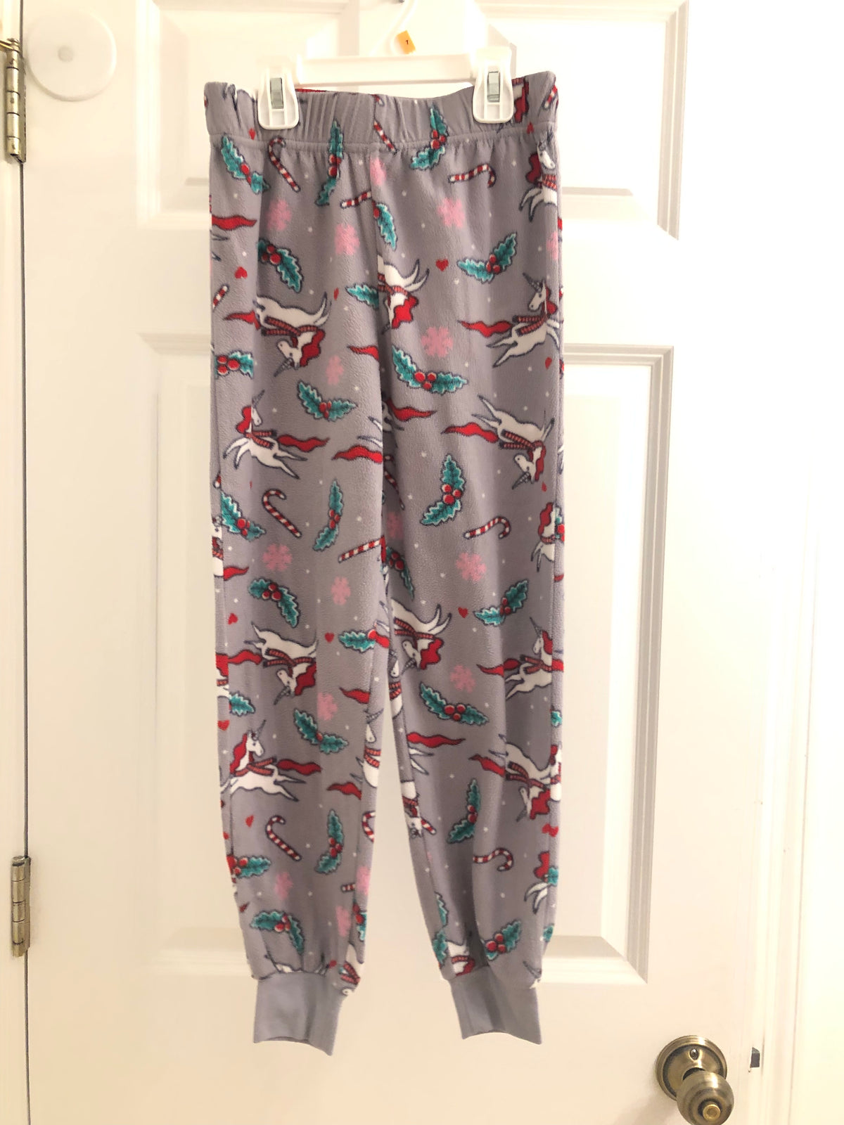 Fleece pajama pants Christmas gray red. - size Youth - 7 (S)