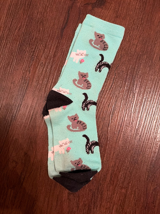 Green socks Cats - size Youth - 8 (M)
