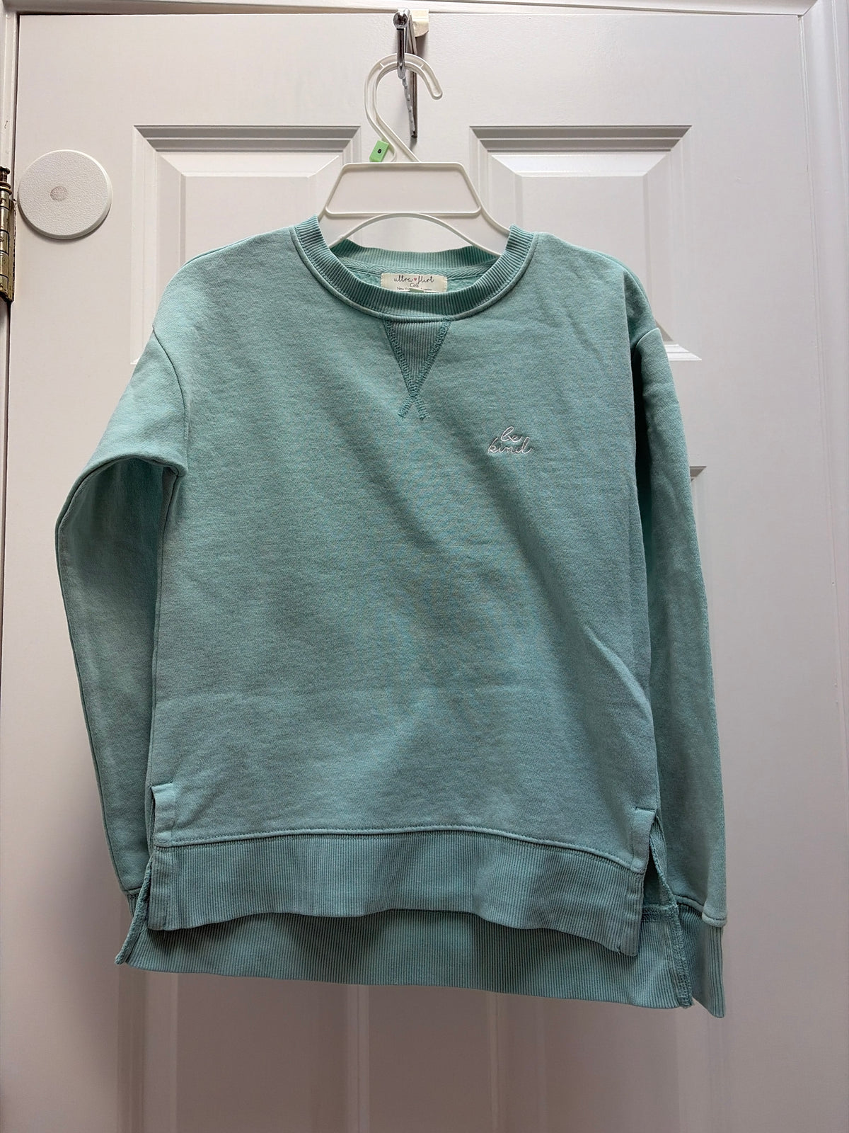 Turquoise sweatshirt EUC - size Junior - S (3/5)
