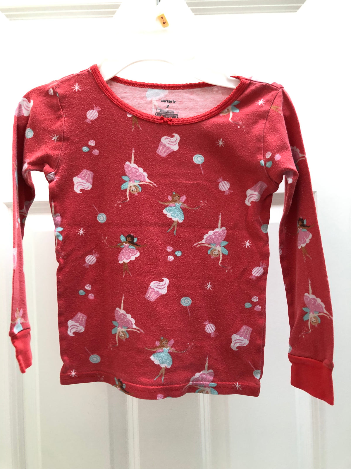 Red Pajama top Long sleeve. Ballerinas - size Youth - 6 (S)