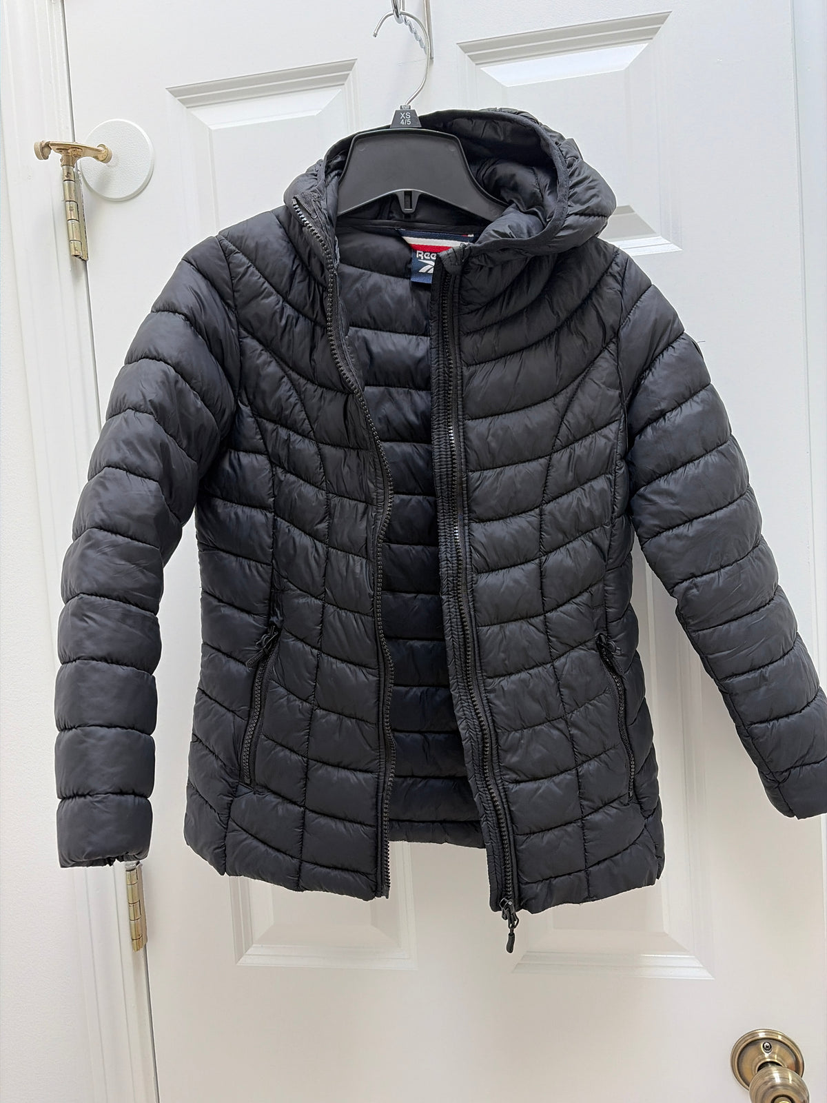 Reebok back coat Puffed. Light weight - size Youth - 10 (L)