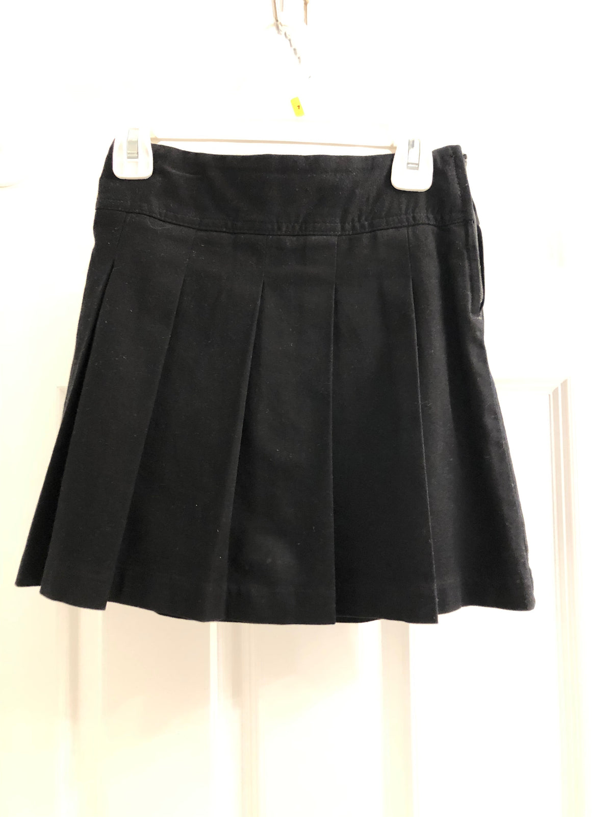 CP Black skirt Uniform - size Youth - 6 (S)