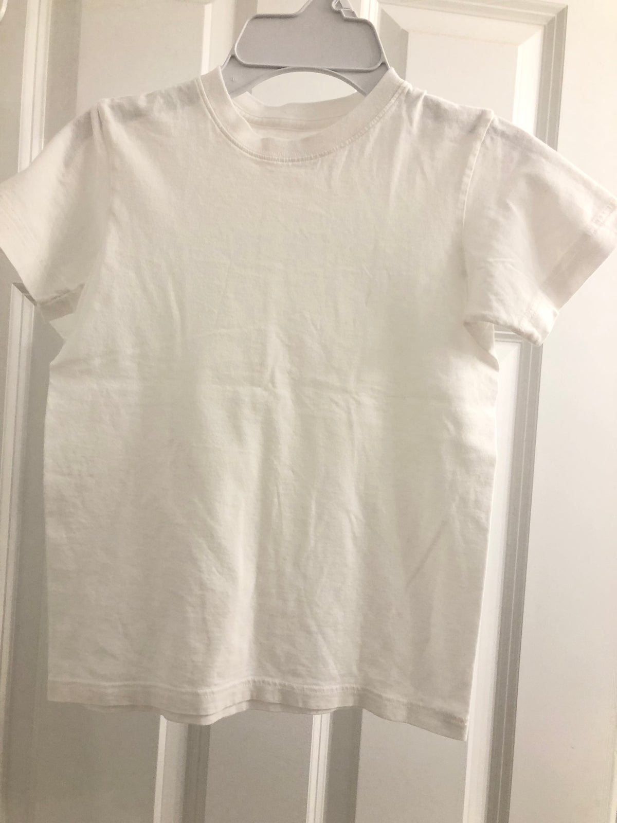 White t-shirt - size Youth - 7 (S)