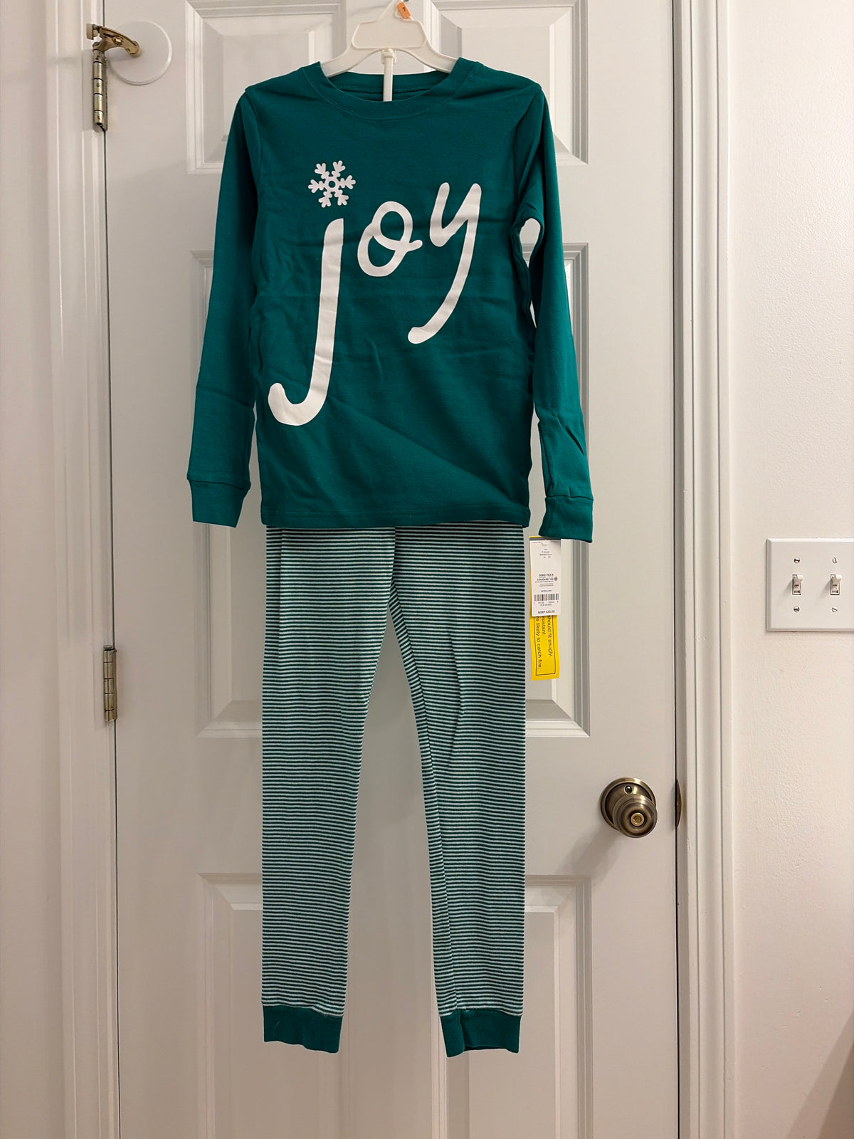 2 piece pajama Green joy - size Youth - 10 (L)
