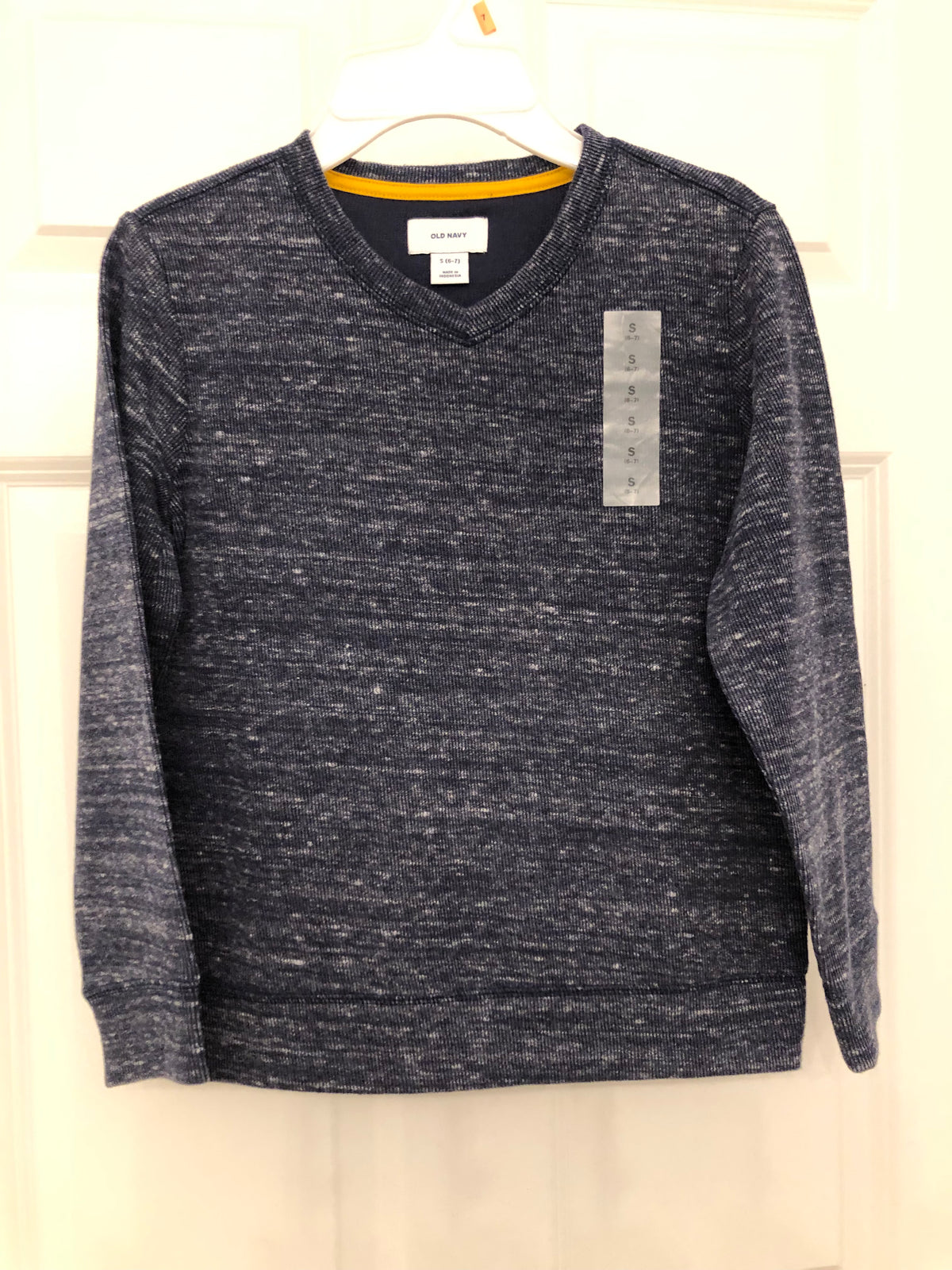 ON new sweater Navy blue - size Youth - 6 (S)