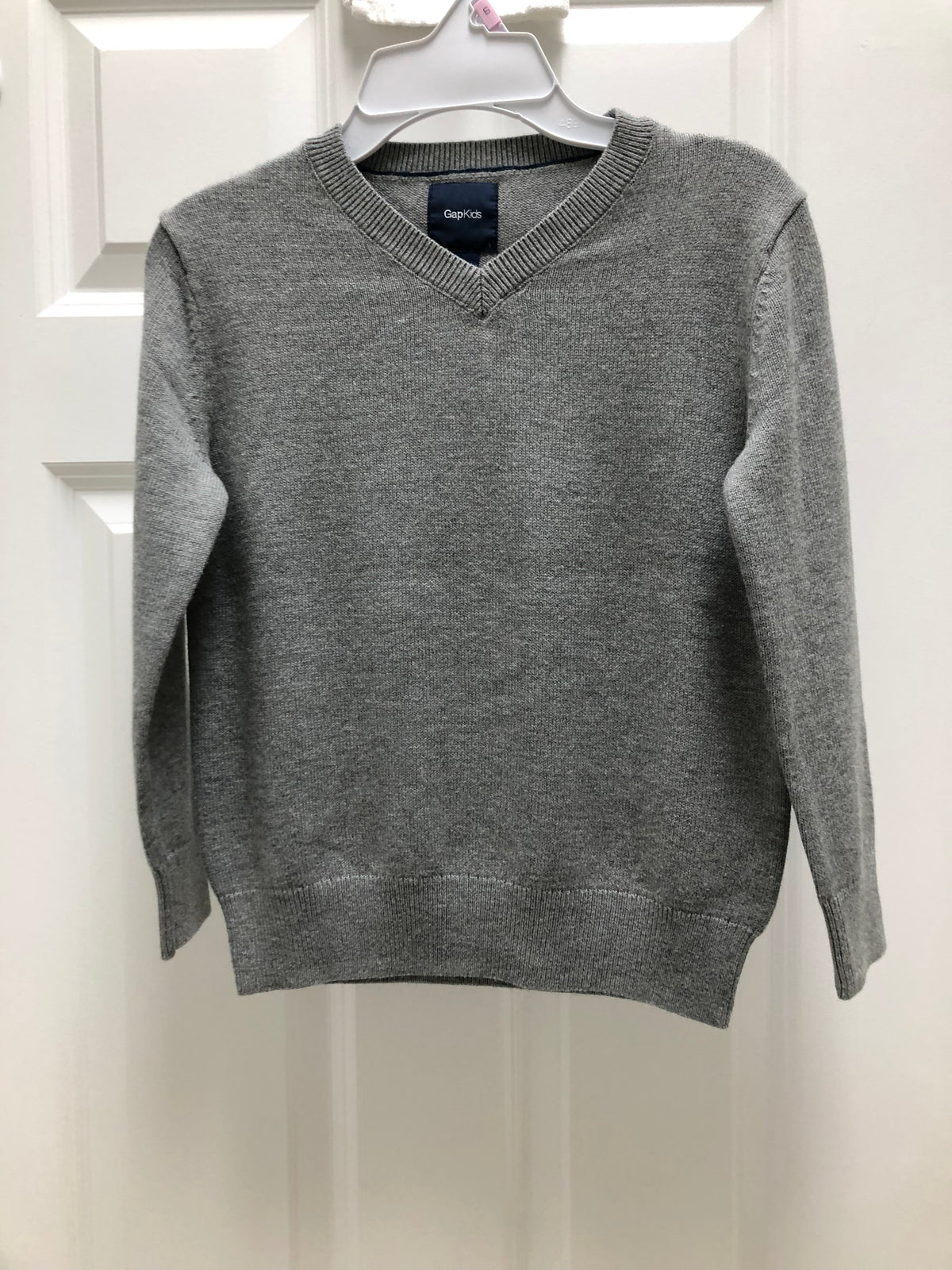 New Gap sweater gray - size Youth - 4 (XS)