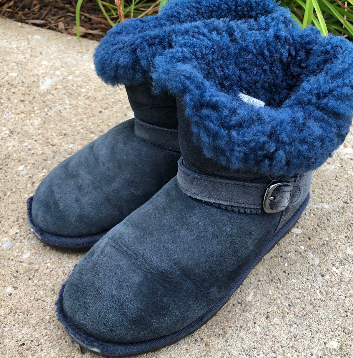 Blue ugg type booties - size Shoes - Kids 1
