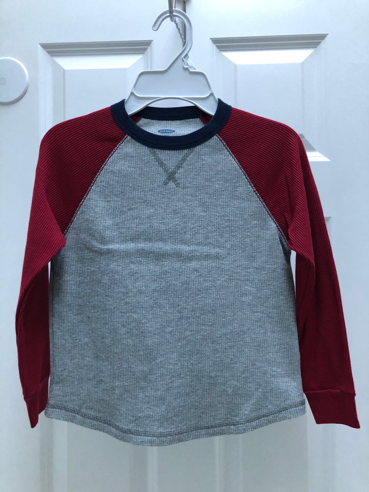 ON long sleeve tee Gray burg - size Youth - 6 (S)