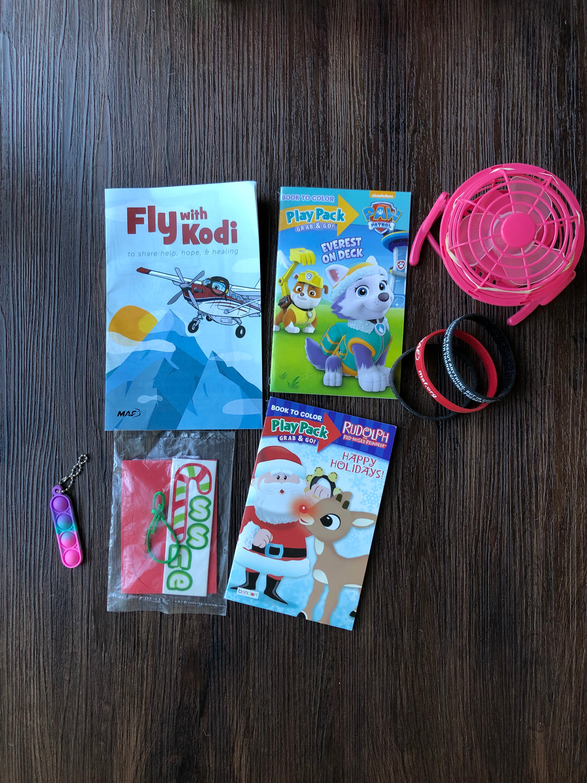 Set of activity books Plus a fan