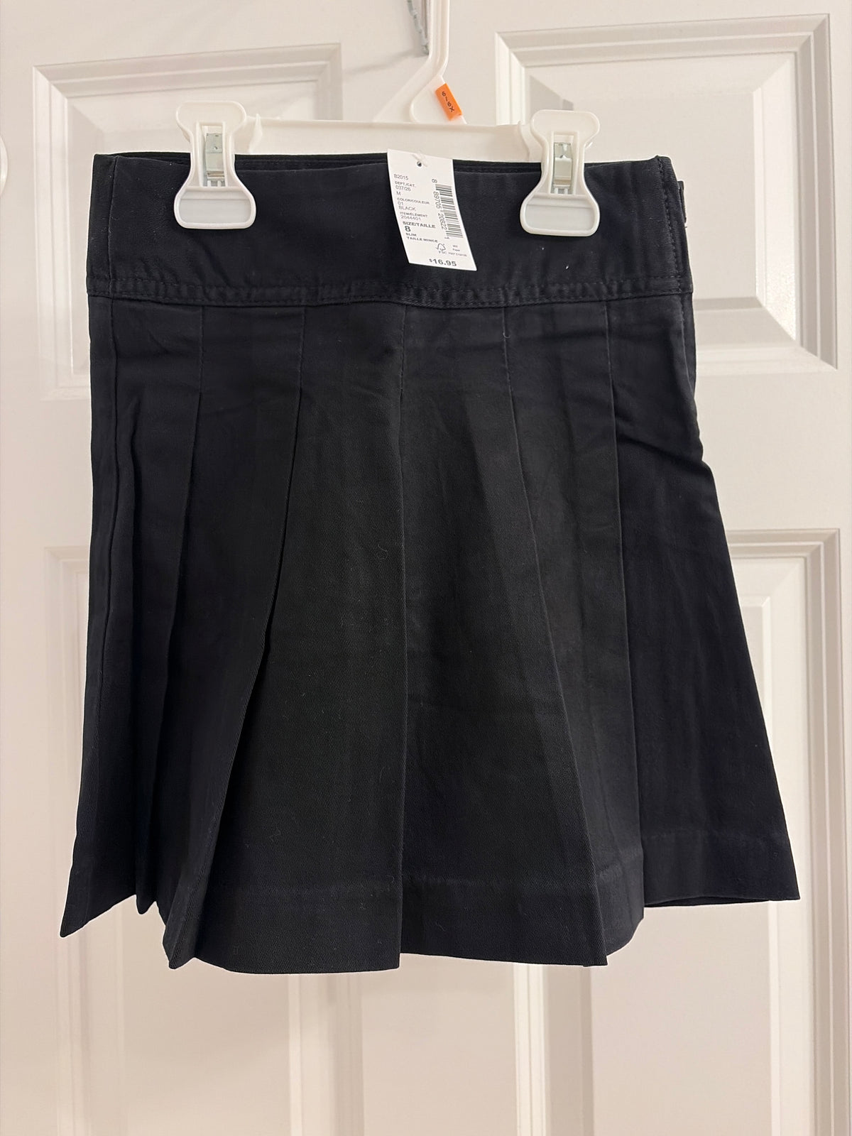 NWT new black skirt School uniform - size Youth - 8 (M)