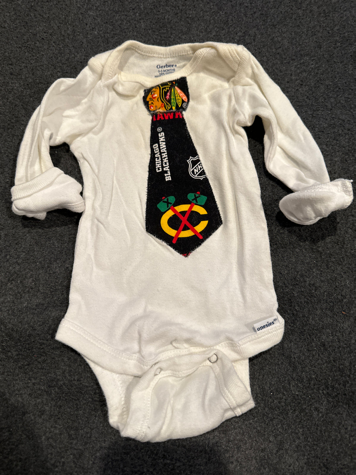 Blackhawks onesie Gerber brand 0-3m - size Month - 0-3 / 3M