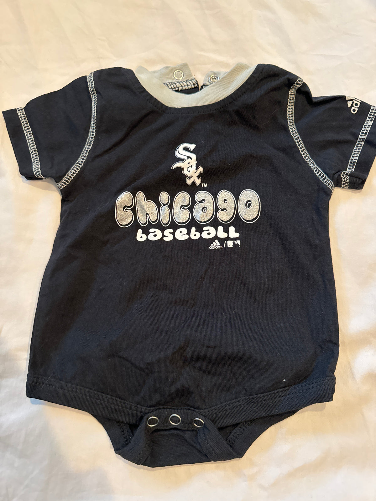 Adidas whitesox onesie 3-6M - size Month - 3-6 / 6M