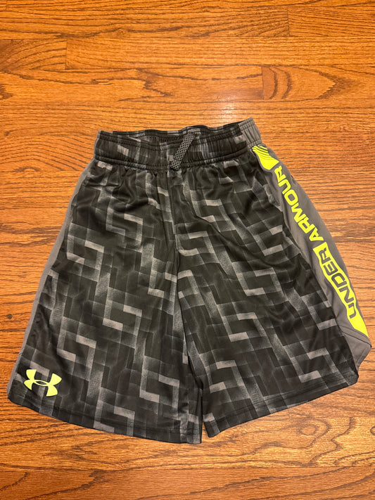 Under Armour grey black pattern tech short - size Youth - 8 (M)
