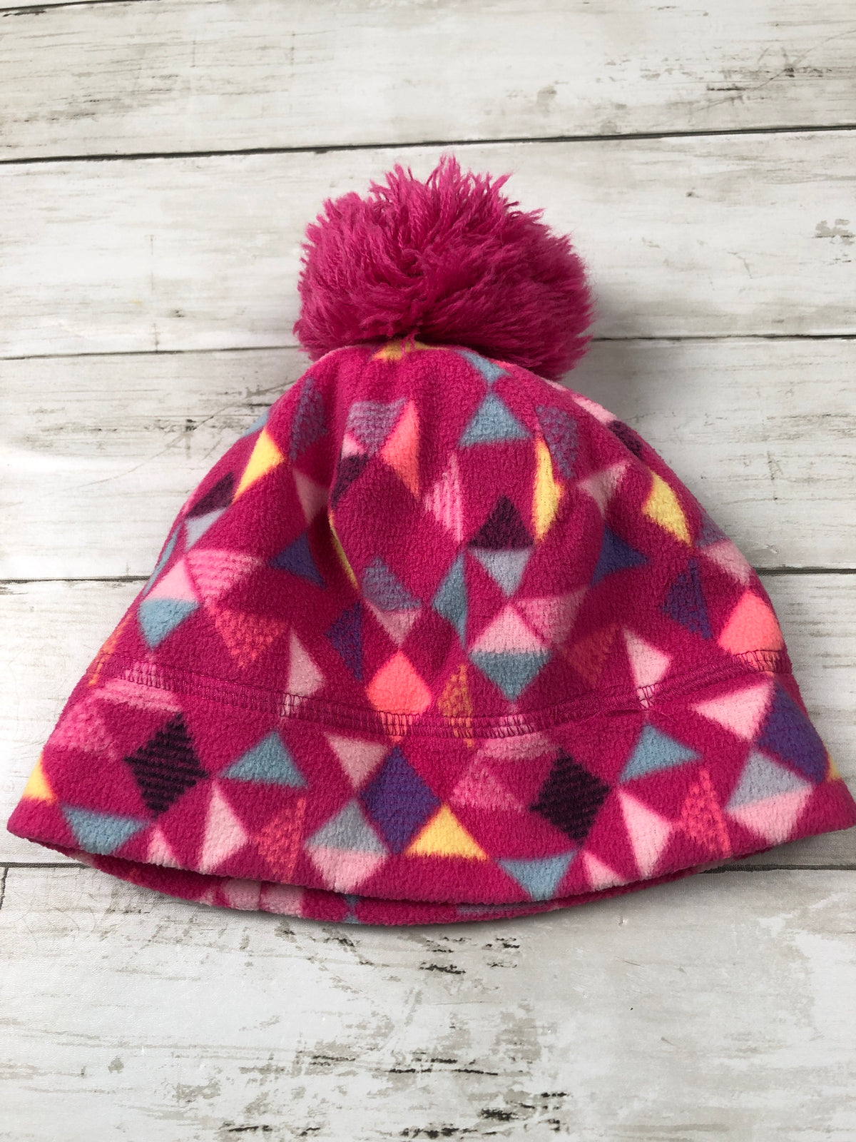 Pink geometric hat Sz 4-7